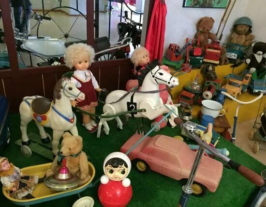 Где находится музей. Звенигород музей игрушек. Музей советских игрушек Адлер. Музей советского детства стиль. Музей в меге.