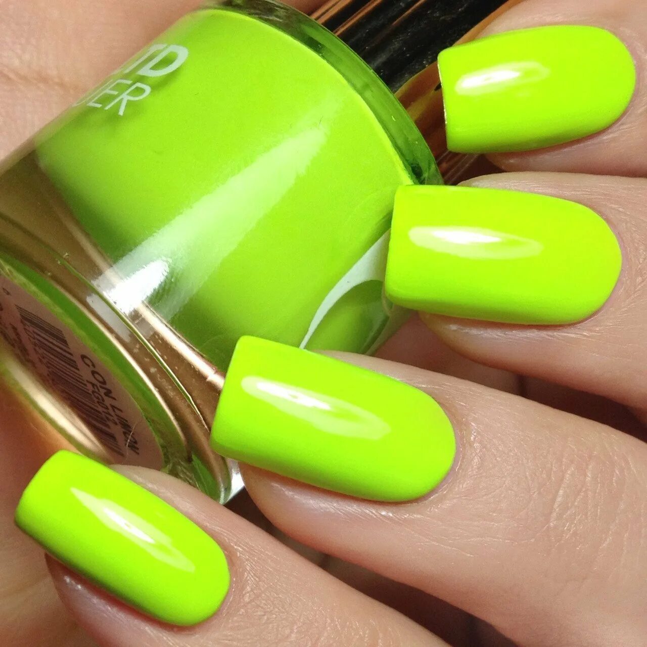 Lexus is 250 зеленый. Mclaren 650s зеленый. Кислотно зеленый маникюр. Кислотно желтый цвет. Gtr r35 зеленый.