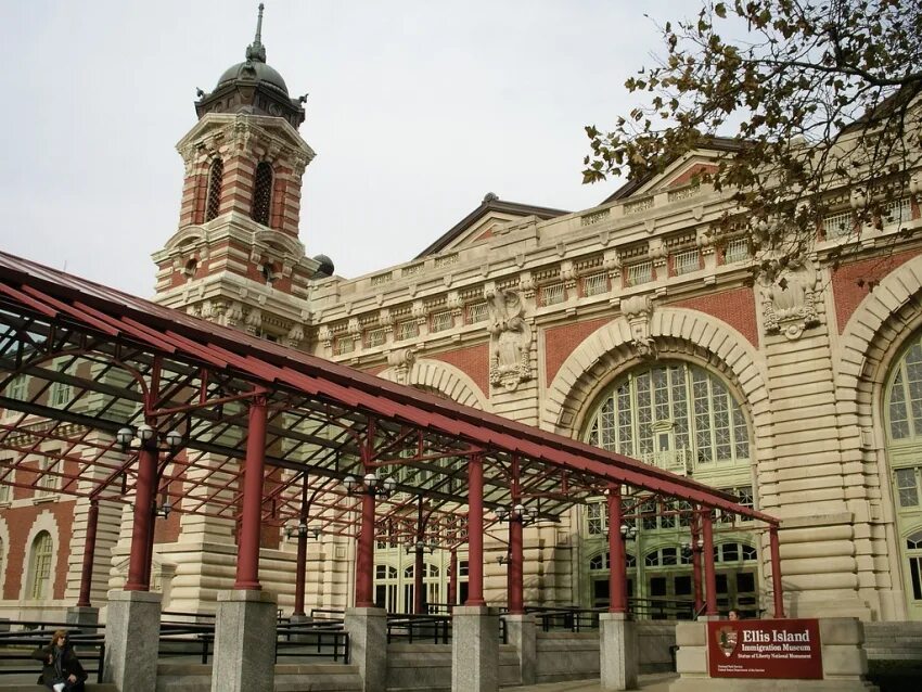 Музей иммиграции в Нью-Йорке. Ellis Island National Museum of immigration. Музей иммиграции в Нью-Йорке на острове. Железнодорожные музеи США.