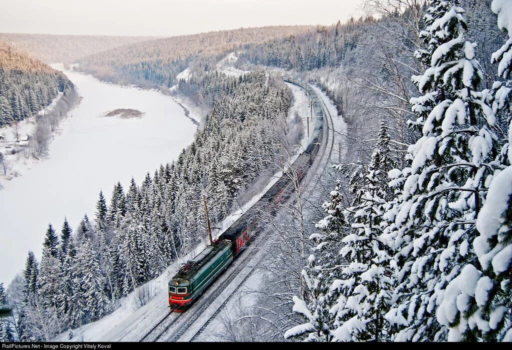Туристический экспресс в переславль залесский. Круизный поезд жемчужина кавказа. Станция туристическая. Эр2-939. Дальний поезд.