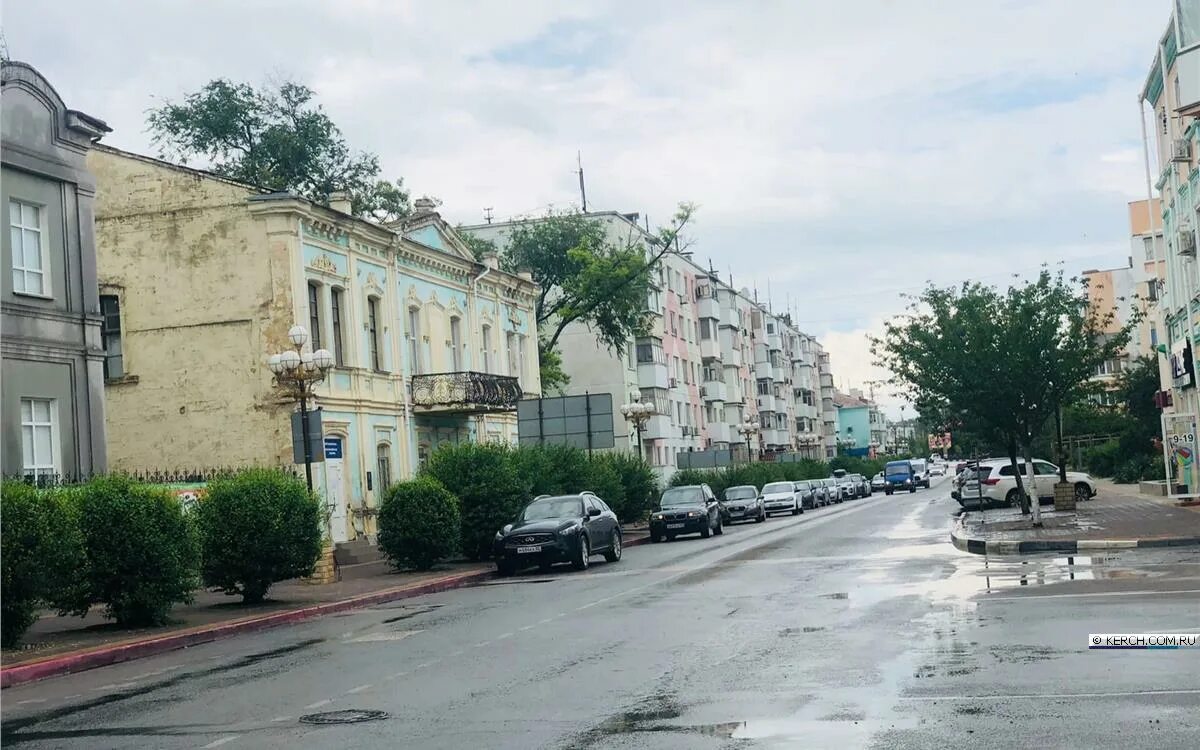 Улицы после дождя. Керчь 2022. Состояние улиц. Памятники ул. Улицы после дождя.