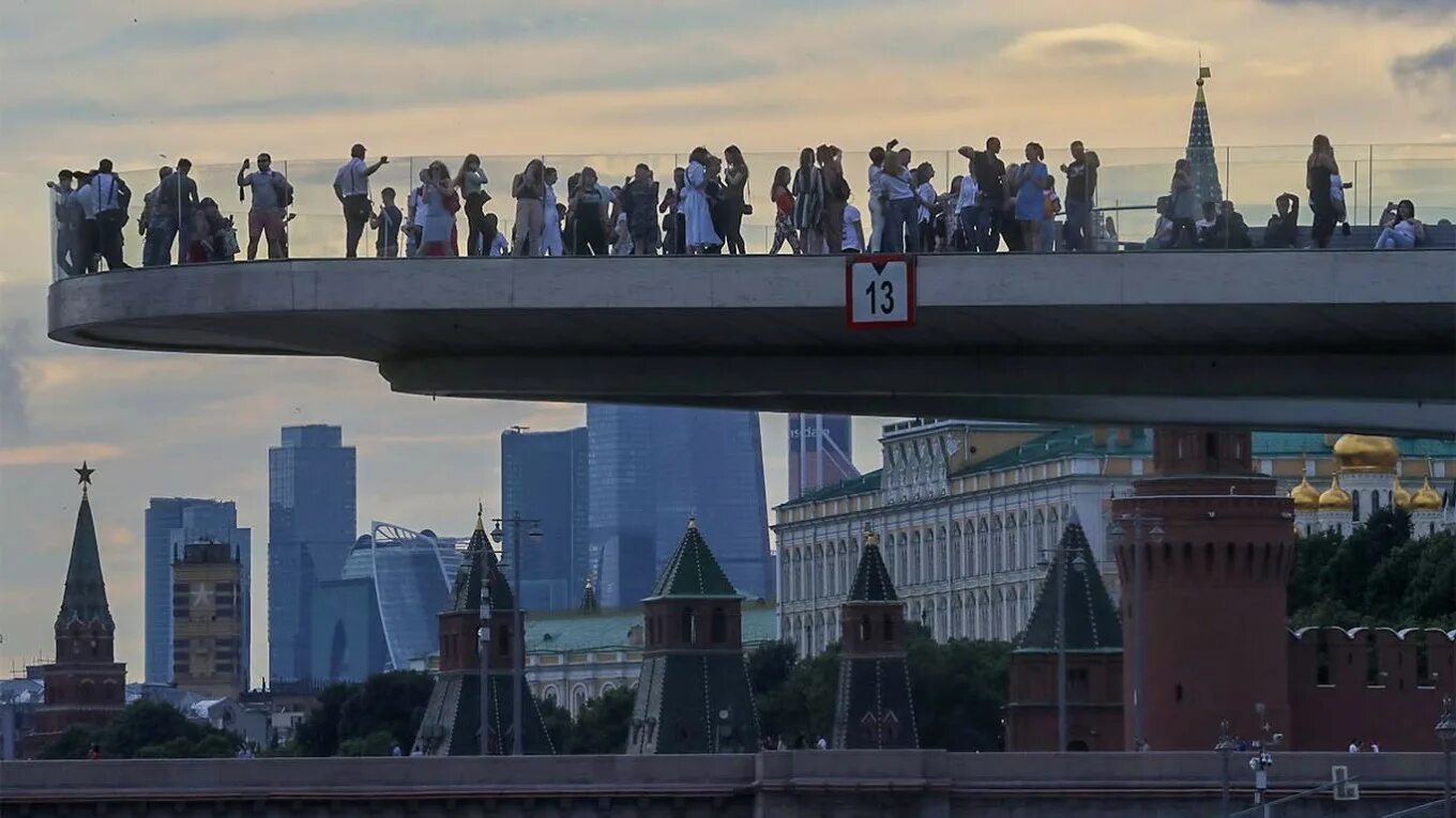 Москва весной. Москва сентябрь 2021. Осенняя красная площадь. Москва сентябрь 2021. Золотая осень в москве.