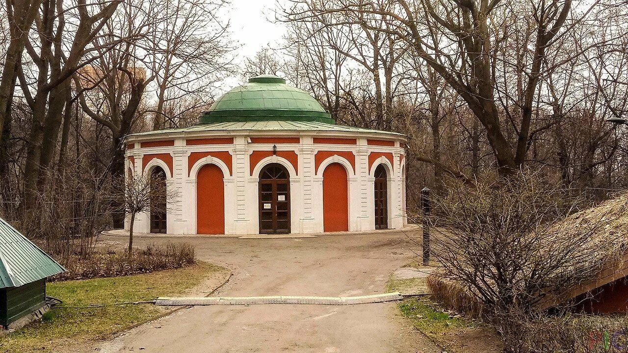 Охотничий домик князя трубецкого. Нескучный сад в москве охотничий домик. Охотничий домик в нескучном саду. Охотничий домик в нескучном саду. Нескучный сад в москве охотничий домик.