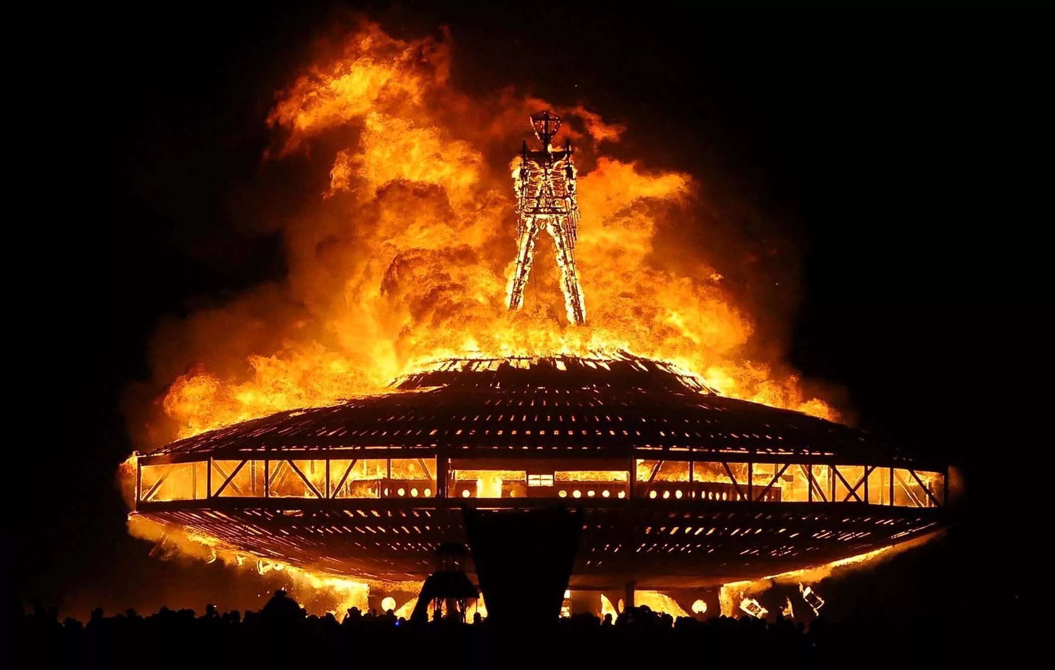 Арт фестиваль бернинг мэн. Фестиваль в сша burning man. Невада бернинг мэн. Фестиваль в неваде burning man. Man festival.