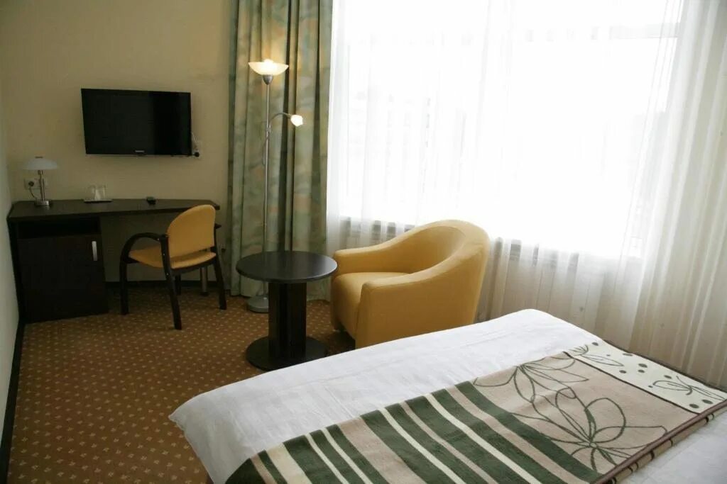 Дубрава чебоксары. Гостиница дубрава. гостиница дубрава чебоксарытрудники. гостиница дубрава чебоксары сотрудники.