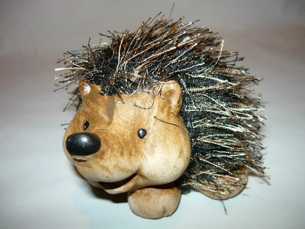 Ежик с янтарем. Сувенир фигурка ежик. Декоративные фигурки ежиков. Ежи сувениры. Ежик сувенир.