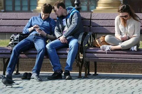 Почему люди не смотрят на меня