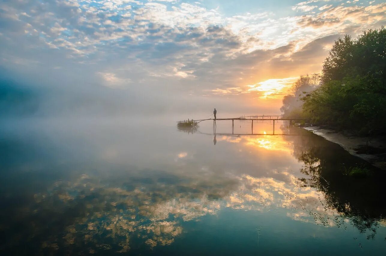 Рассвет в Переславле Залесском. Рассвет на реке. Озеро солнце. Пейзаж рассвет. Летнее утро на озере