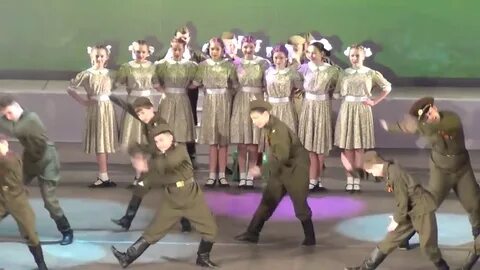 Танец под песни катюша