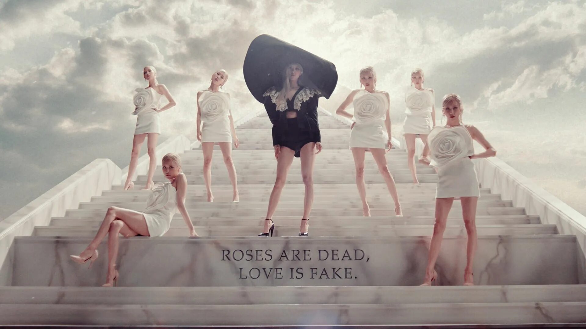 Перевод песни ground. Rosé on the ground. Rose on the ground клип. Rose on the ground альбом. Rose BLACKPINK on the ground.