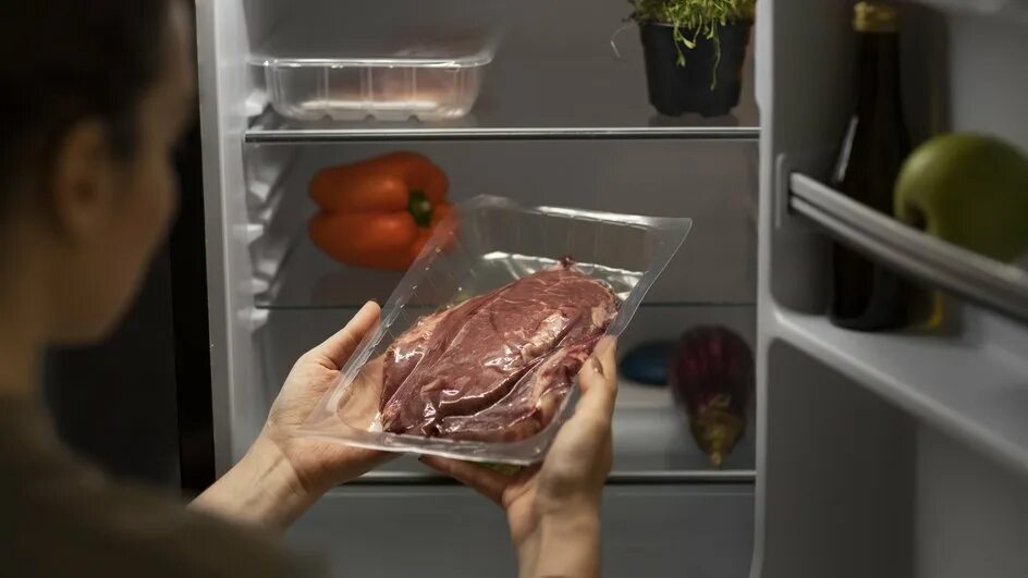 Правильное хранение мяса. Как сохранить мясо без холодильника в поездке. Как амиши хранят мясо без холодильника. Хранение продуктов в морозильной камере. Как амиши хранят мясо без холодильника.