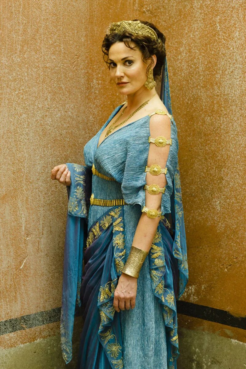 Туника тога хитон древний рим. Школа гетер в древней греции. Римлян женщины. Туника тога хитон древний рим. Греческая тога женская.