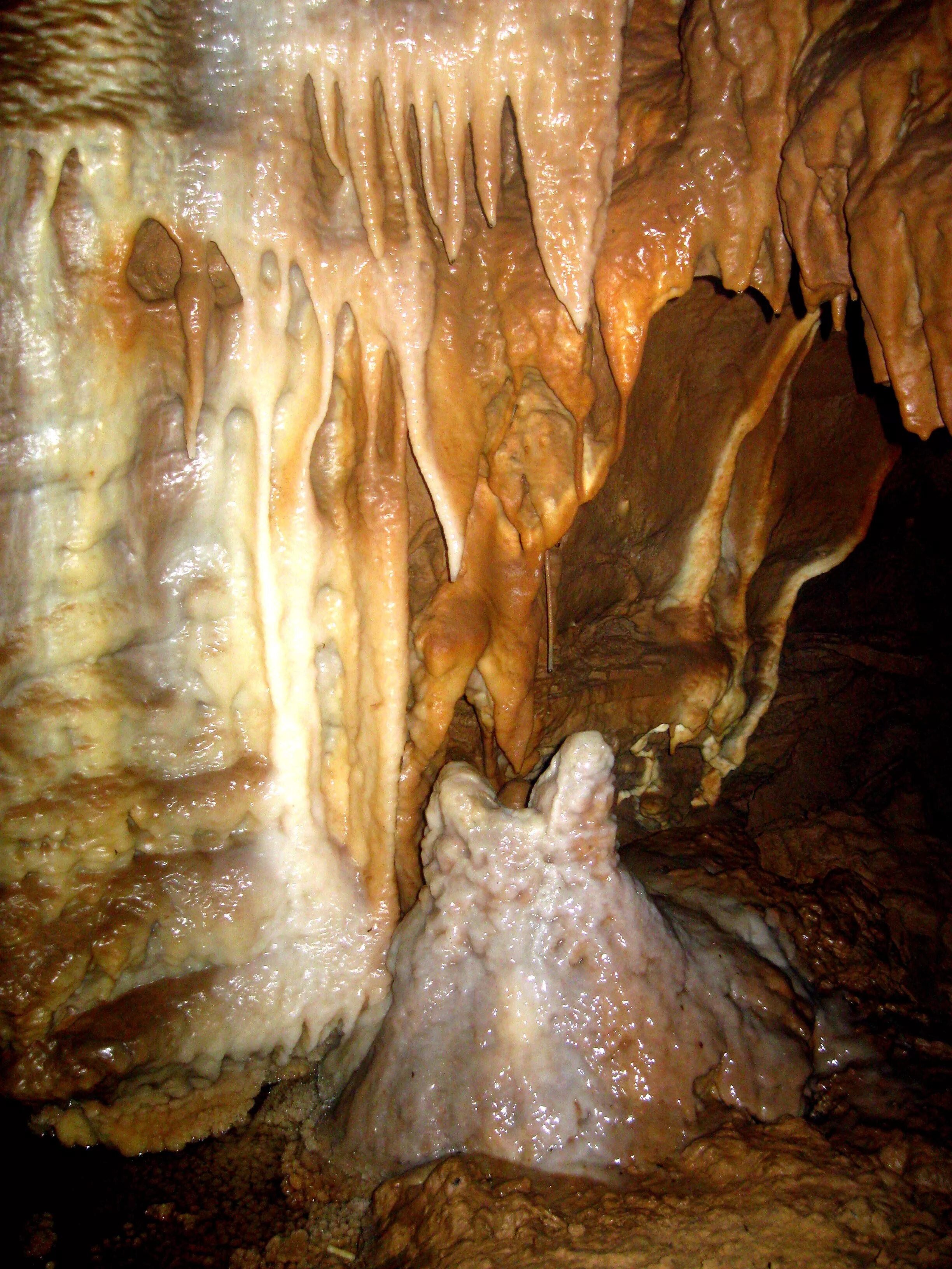 пещера октябрьская. пещера октябрьская башкирия. октябрьские пещеры пермь. киндерлинская пещера гафурийский район. сумган кутук пещера.