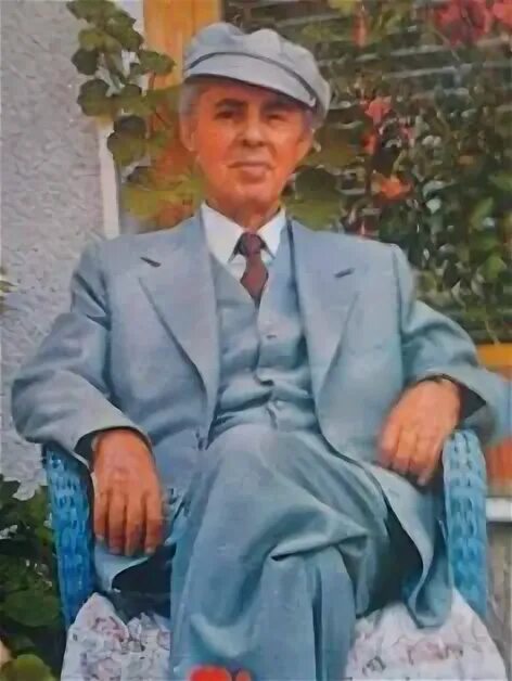 Энвер ходжа портрет. Энвер ходжа албания. Албанский лидер энвер ходжа. Энвер ходжа албания. Энвер ходжа албания.