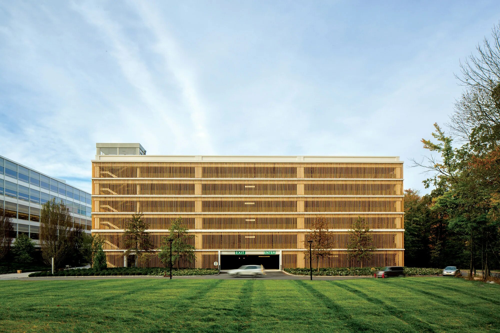 Building park. Паркинг архитектура. smile park здание. park building. проект студио парк.