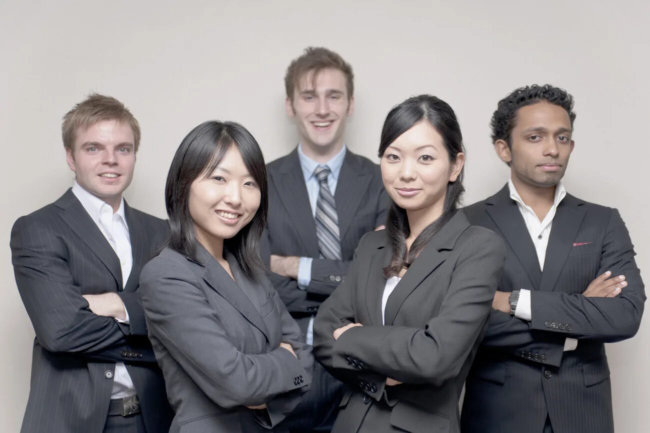 Рабочий коллектив. Иностранец в управлении. Японский менеджмент. Иностранные специалисты. Подарки в международных переговорах.