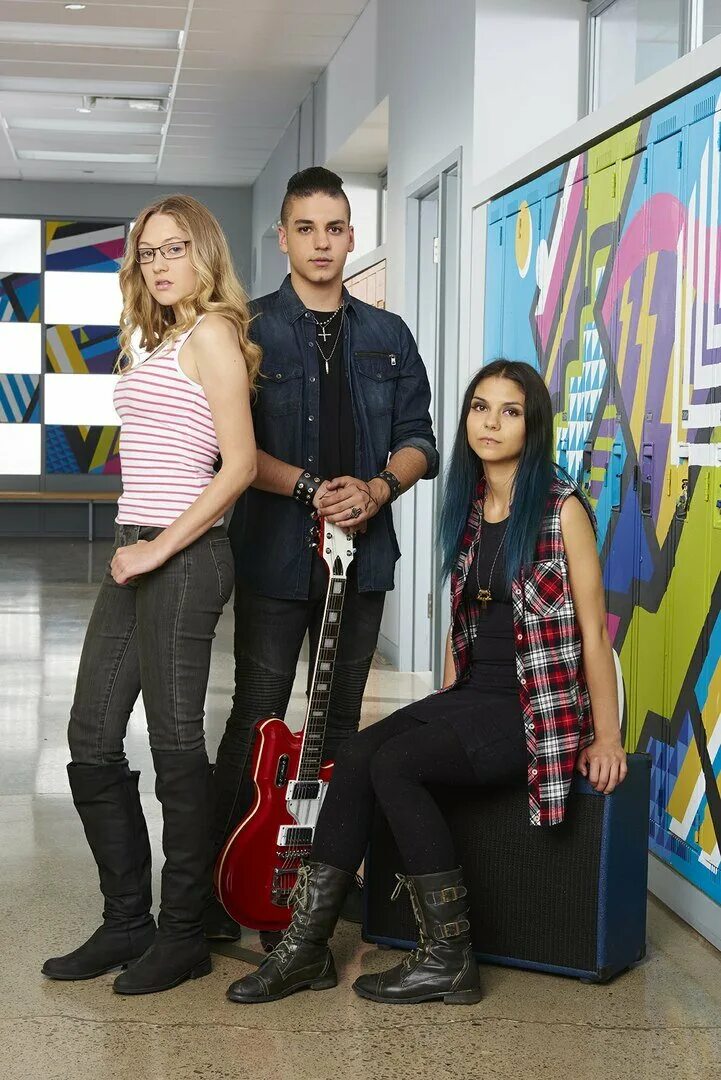 Bbc class сериал. Промо интерактив. Класс промо. Класс фильм 2016. Сериал класс 2016 доктор.