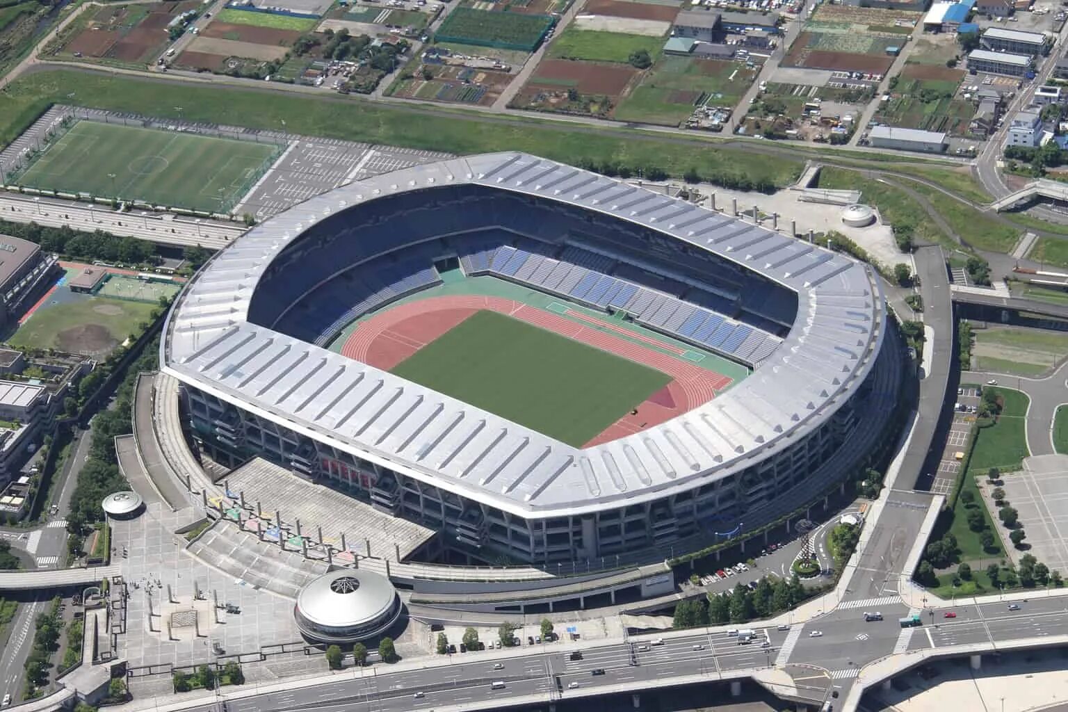 International Stadium Yokohama. Стадион: Ниссан, Иокогама. Стадион Йокогама Япония. Yokohama Stadium Йокогама.