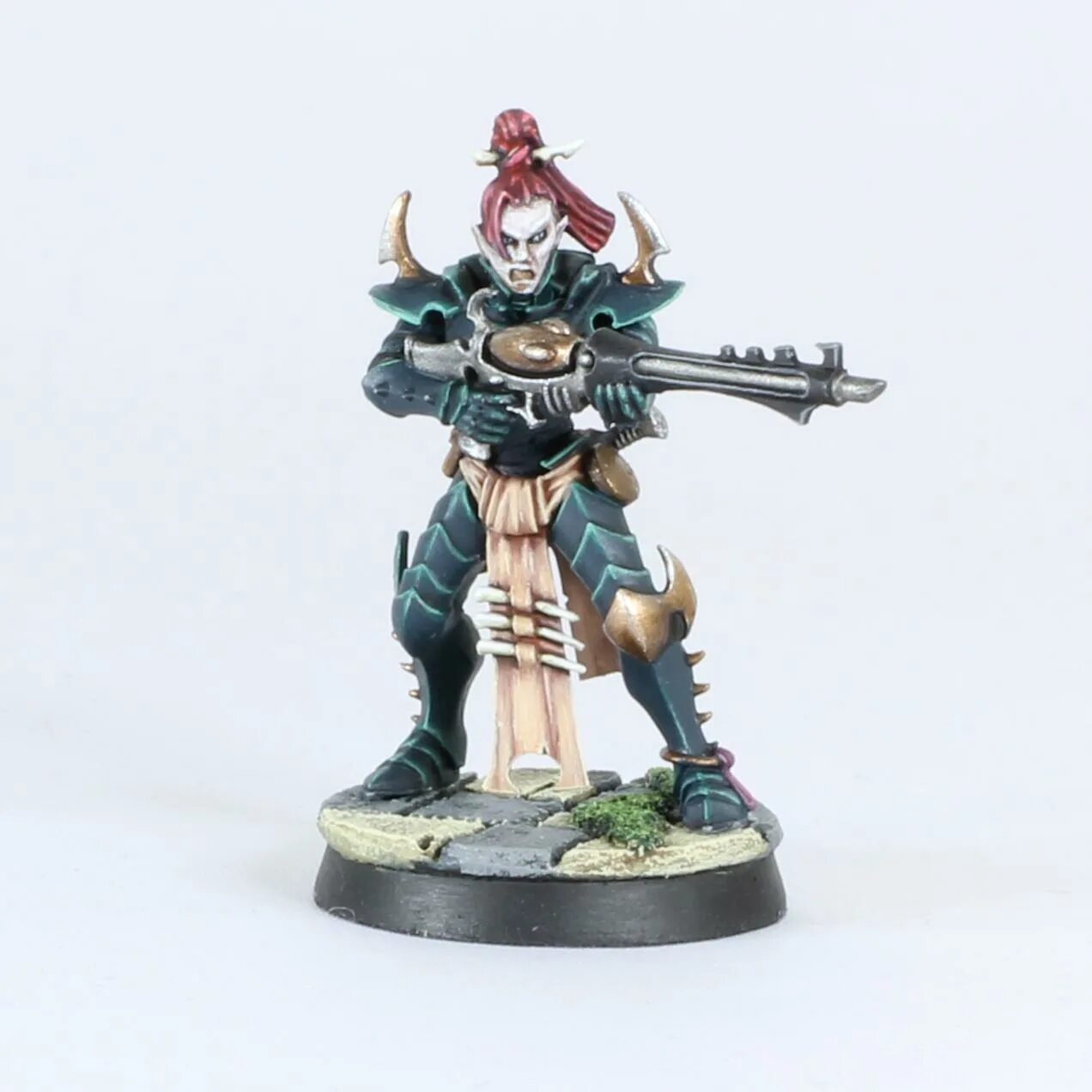 Warrior 000. Dark eldar wych. kabalite warriors. dark eldar helmet. темные эльдары миниатюры.