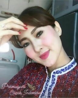 Pramugari cantik