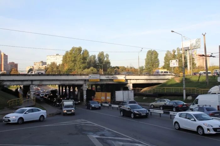 Когда откроют мост в химках на ленинградском. Ленинградское шоссе Химки. Ленинградский мост Химки. Химки ул Маяковского мост. Мост на Ленинградском шоссе Москва Химки.