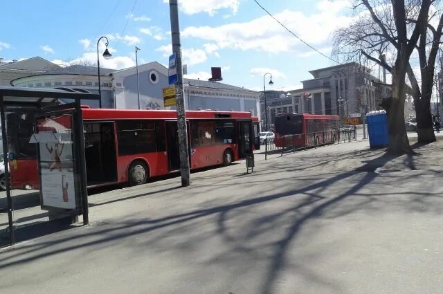 43 автобус казань остановки. Остановка Чернышевского Казань. Автобус Казань. Остановка улица Чернышевского Казань. Остановка автовокзал Казань.