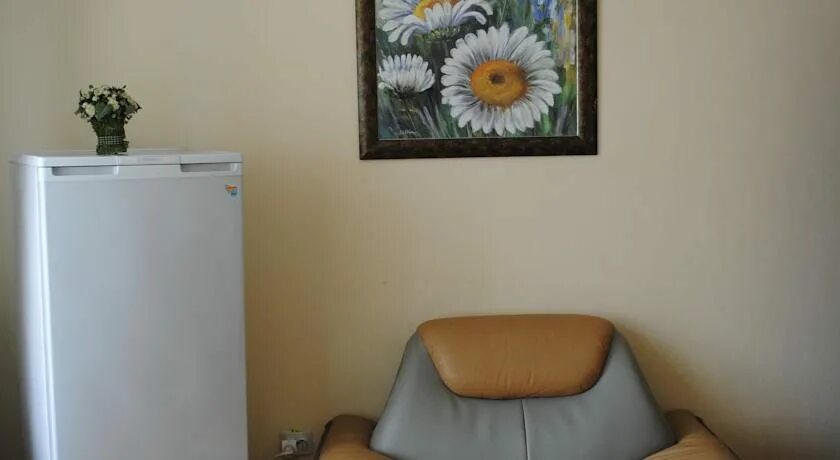 Гостинице лотос сахалин. Лотос южно сахалинск. Лотос южно сахалинск. Лотосы на сахалине. Гостиница турист южно-сахалинск.