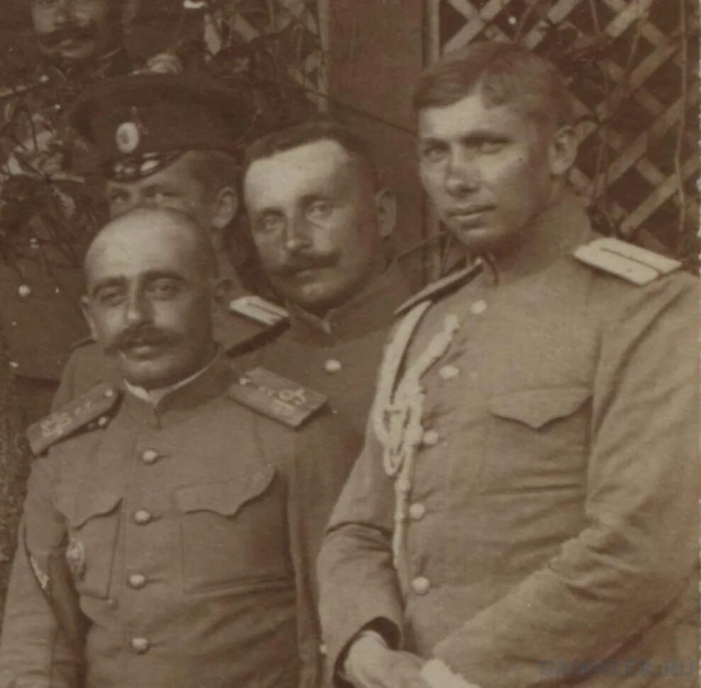 Гусейн хан нахичеванский. Гуссейн нахичеванский. хан нахичеванский. памятник гусейн хану нахичеванскому в санкт-петербурге.