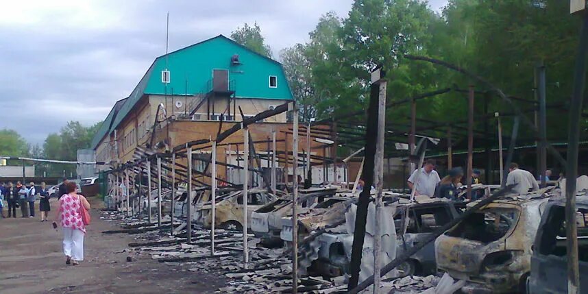 Погода вяземский на 10. Погода в Вязьме. Пожар в Вязьме сегодня. Пожар в Вязьме. Вязьма пожар стоянка для машин.