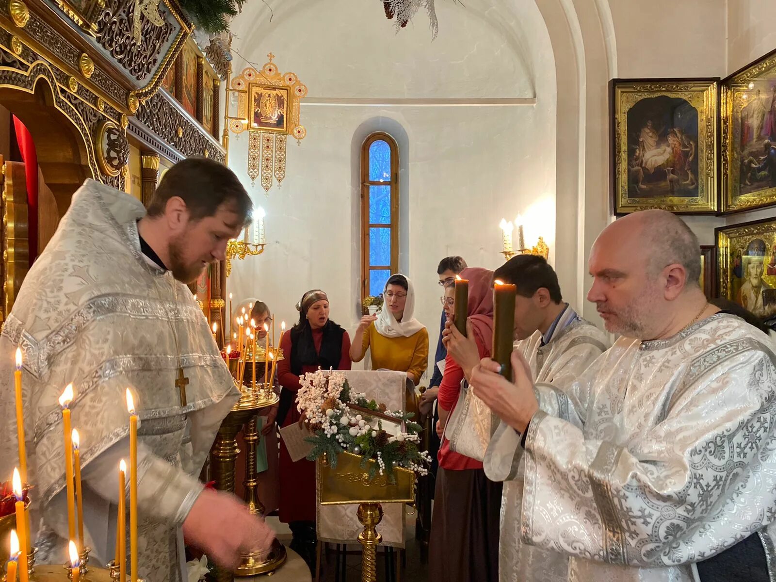 Храм живоначальной троицы на шаболовке настоятель фото Посещение Святейшим Патриархом Кириллом московских храмов / Фотоальбомы / Патриа