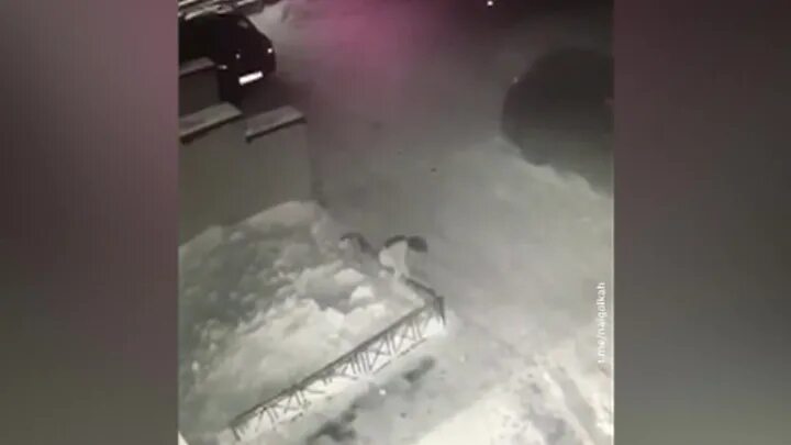 Жительница Екатеринбурга пытается наказать бывшего мужа, выбросившего ее из окна