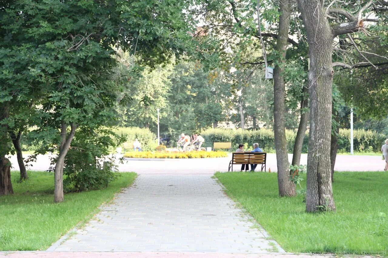 Сквер морозовых. Сквер морозовых