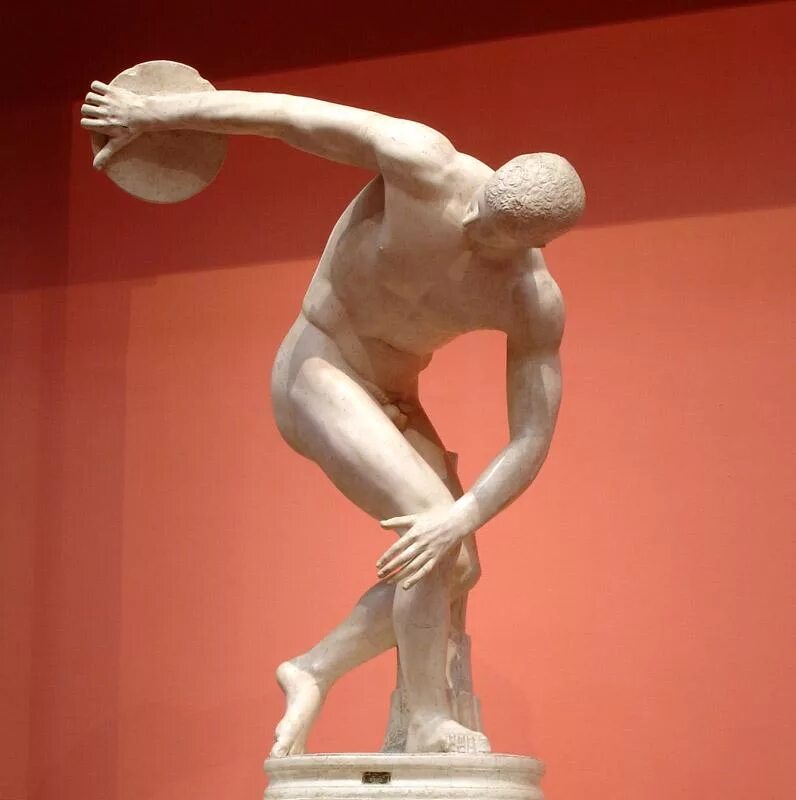 Метание диска греция. Дискобол скульптура древней Греции.