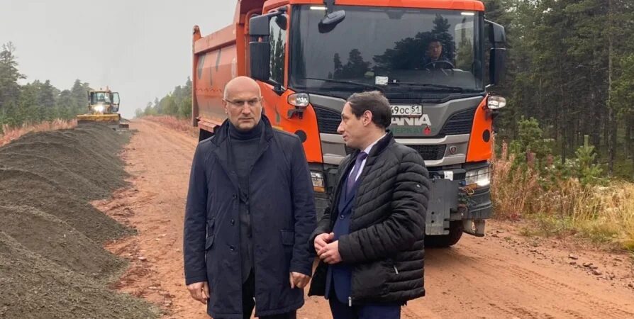 Реконструкция омск. Мурманскавтодор мурманск. Мурманскавтодор дорога на териберку. Мурманск снег. Трасса кола.