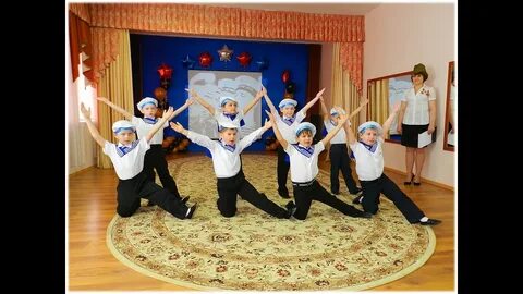 Дети старшей группы играли в игру моряки