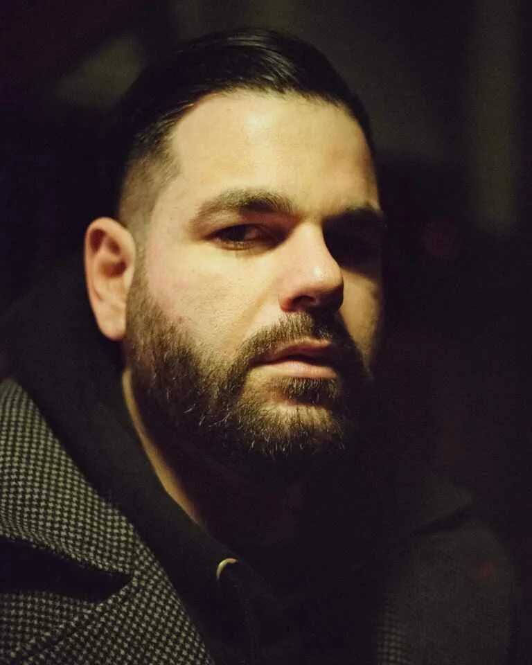 Something beautiful tom walker masked. Tom walker feat. Tom walker something beautiful. Tom walker masked wolf something beautiful. Masked wolf.