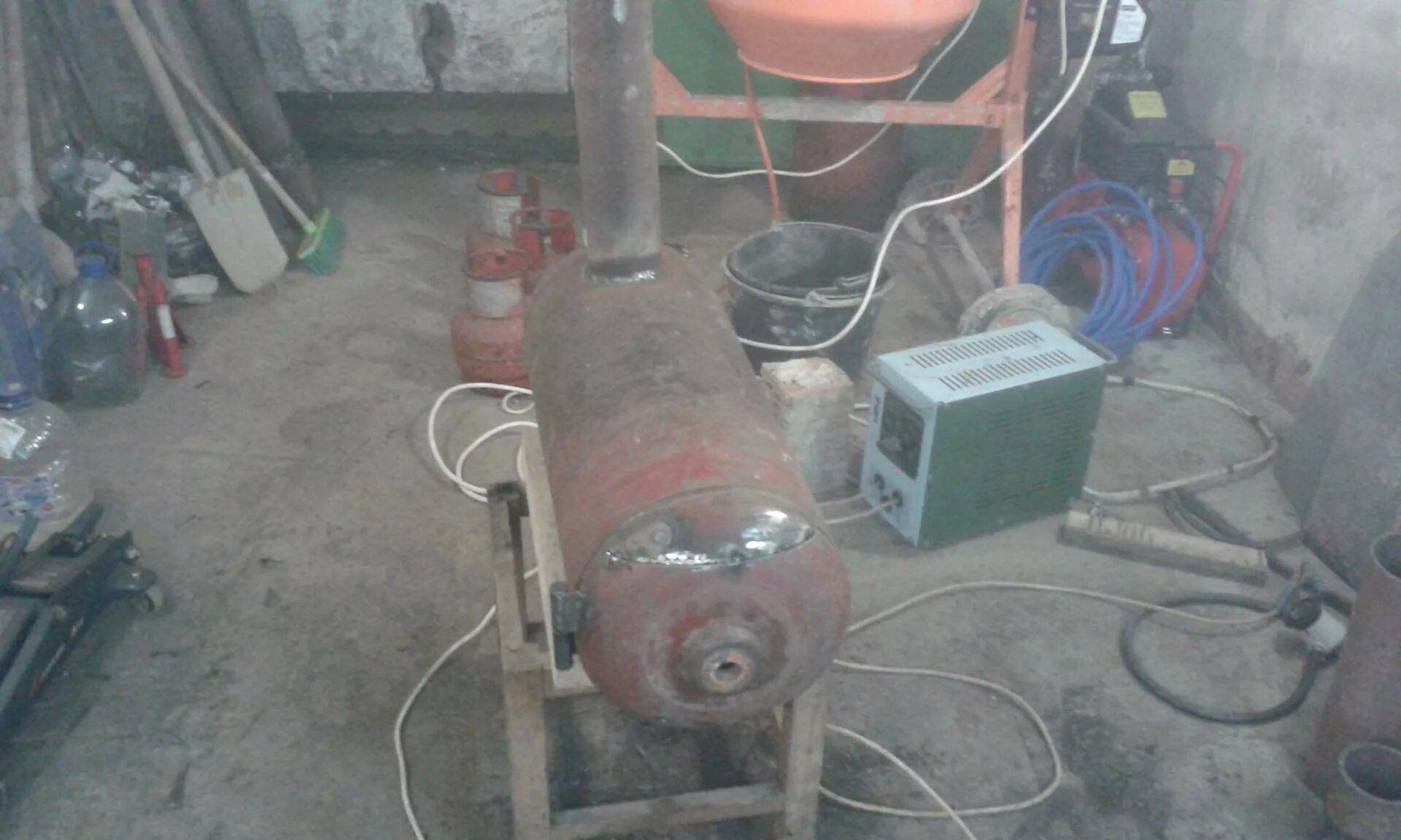 Отопление гаража от газового баллона. Газовый нагреватель для гаража. Отопление гаража от газового баллона. Отопление гаража от газового баллона. Газовый баллон для газовой пушки.