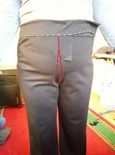 Брюки пах