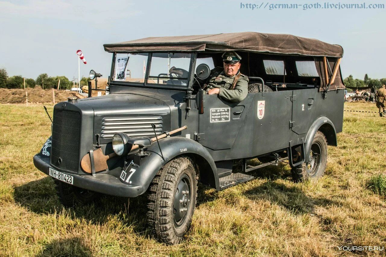 Первый немецкий автомобиль. Вермахт Stoewer r180. Opel Blitz 1942. Opel Blitz 1940. Штовер r200.