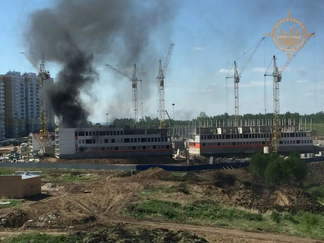 Школа в солнечном красноярск. Школа Нанжуль Солнечный Красноярск. Школа 156 Нанжуль Солнечный Красноярск. Микрорайон Солнечный Красноярск школа.