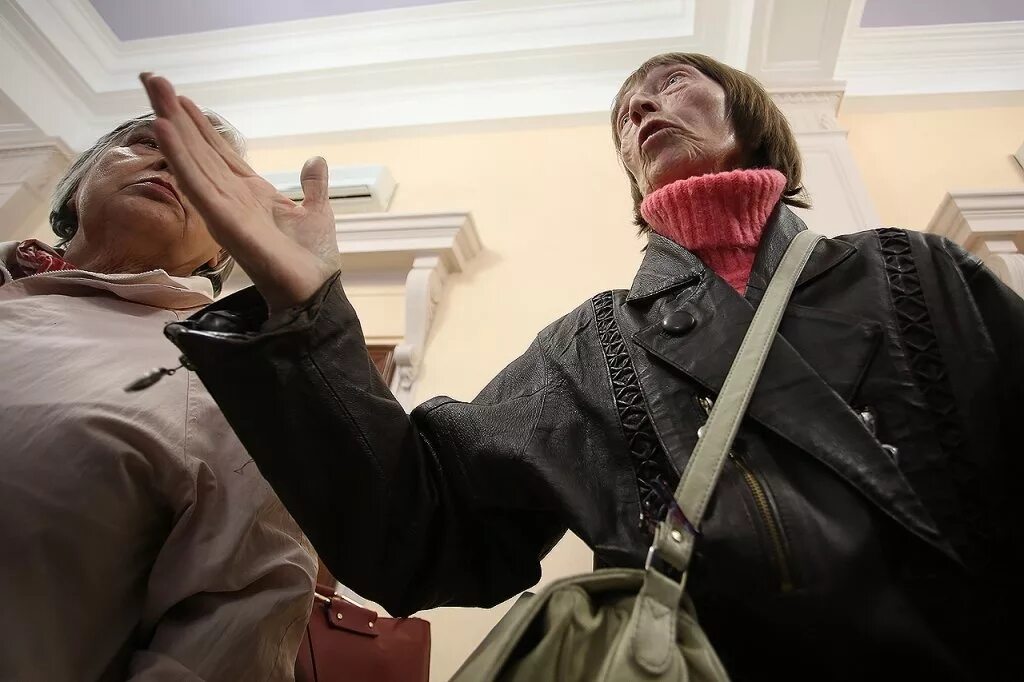 Мужчине тросом снесло голову. Мечеть аль-акса в иерусалиме. Мозг кипит. Статуя ленина пятигорск. Снос головы.