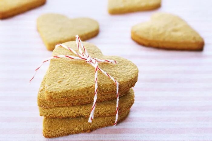 Печенье из банана и овсяных хлопьев. Печенье «песочное». Торт из печенья без выпечк. Пирожное карпаты. Печенье для похудения.