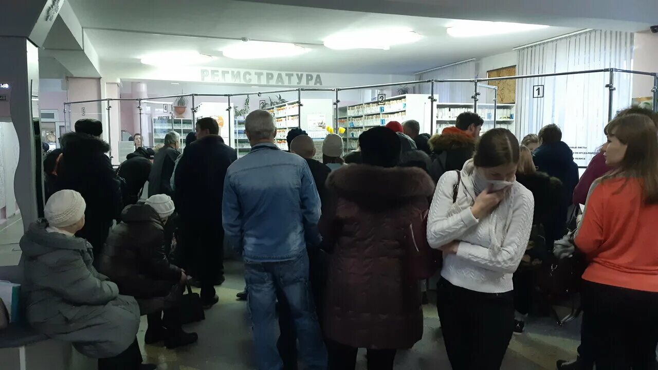 Шукшина 3 новосибирск поликлиника. Шукшина 19 новосибирск. Шукшина 17 новосибирск. Шукшина 3 поликлиника 19. Городскую больницу № 3 новосибирске.
