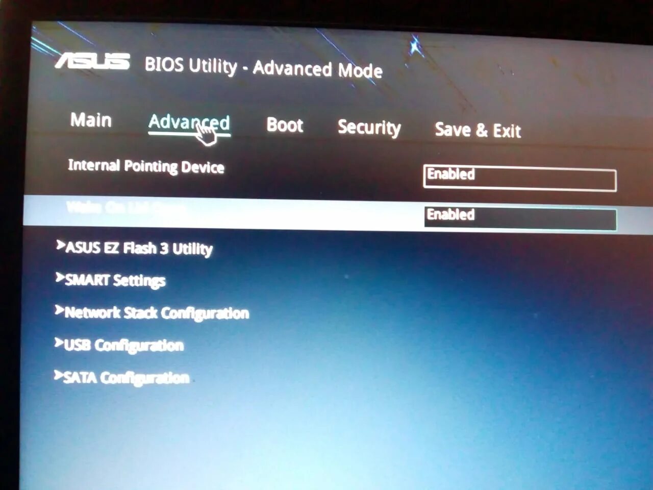 Как зайти в биос asus vivobook. ASUS UEFI BIOS Virtualization. BIOS ASUS VIVOBOOK. Виртуализация в BIOS. Аппаратная виртуализация ASUS BIOS.