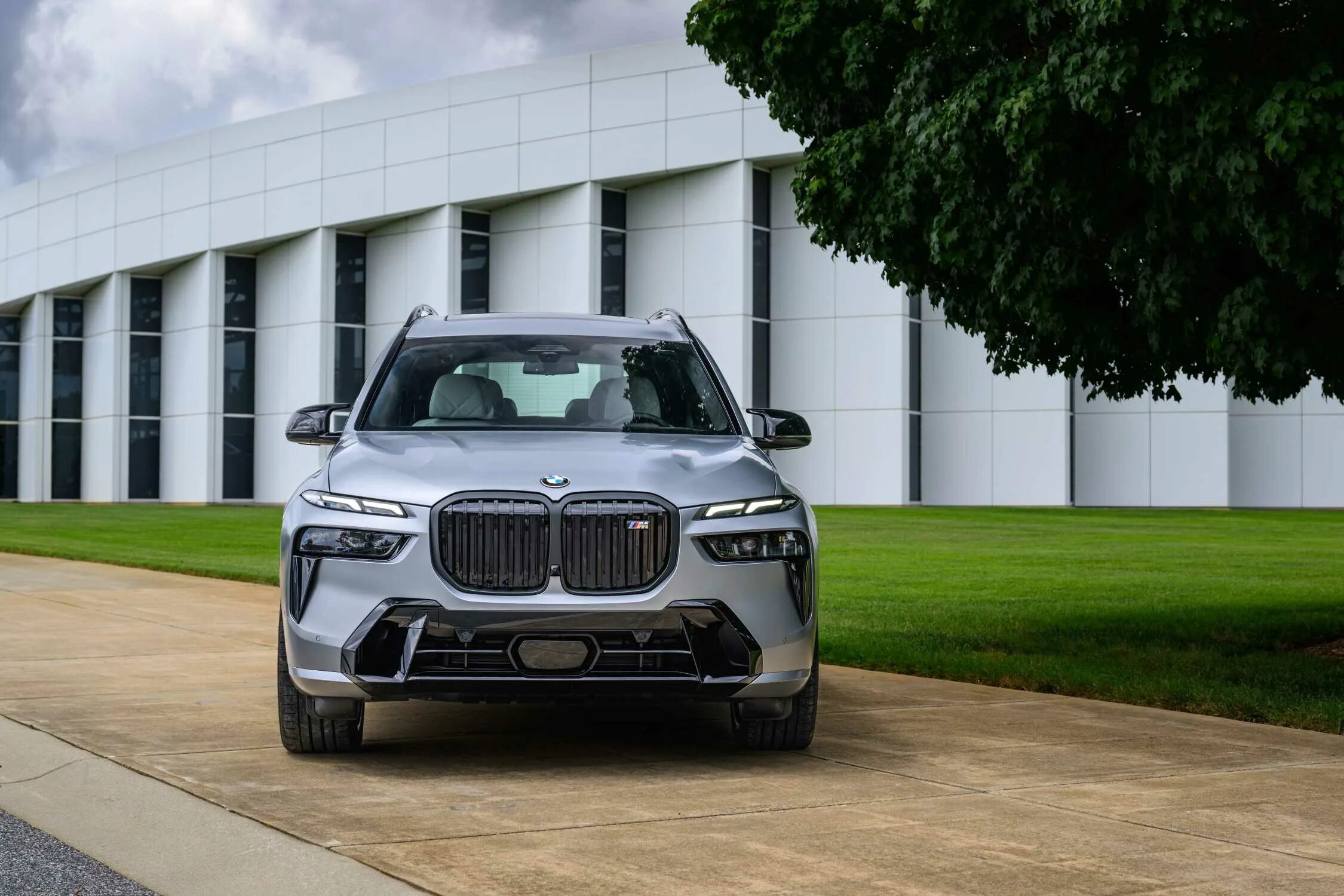 BMW X7M 2023 - exterior,interior and drive in detail - YouTube