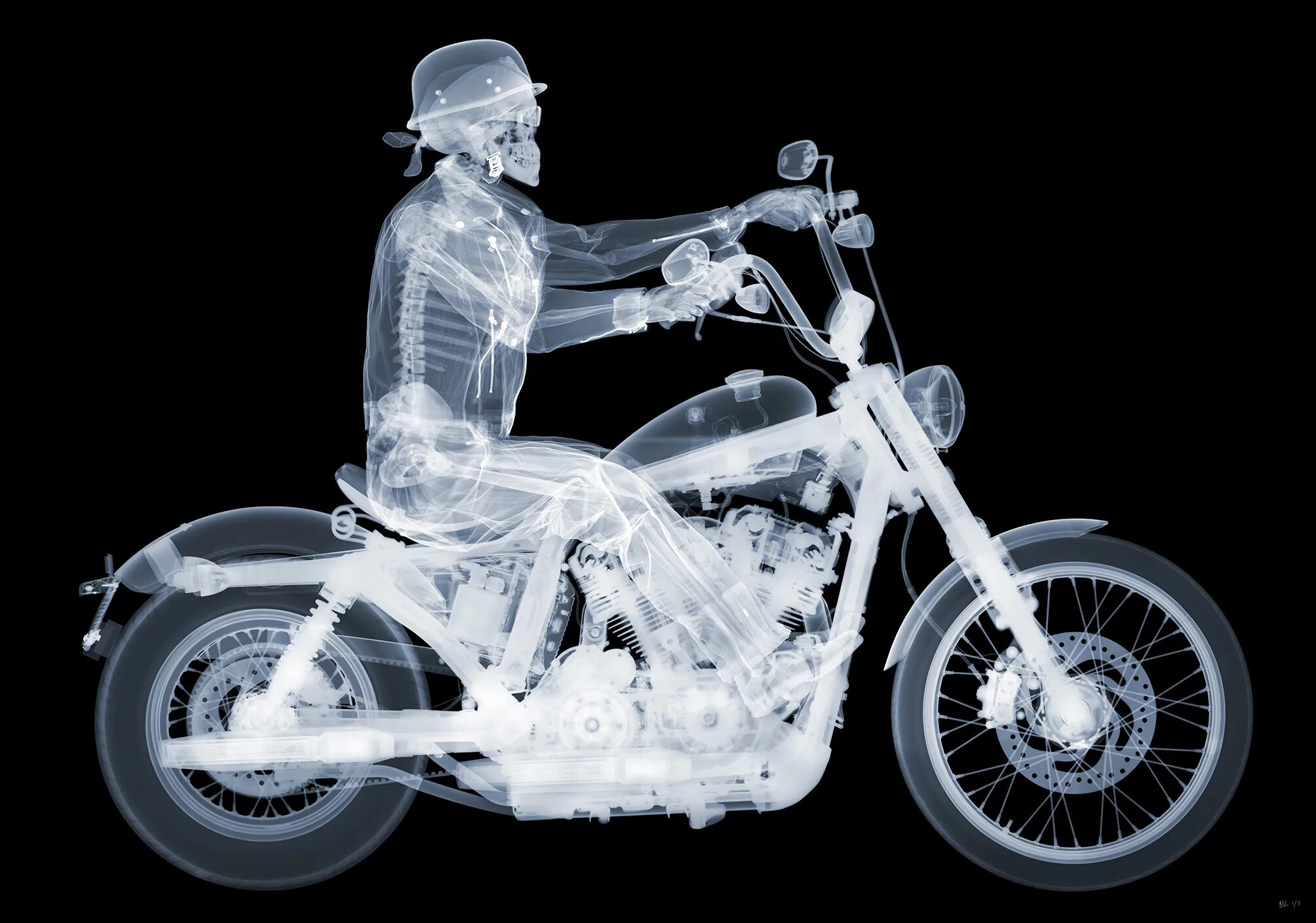 Nick rides. Nick Veasey. Ник визи рентген. Мотоцикл рентген.