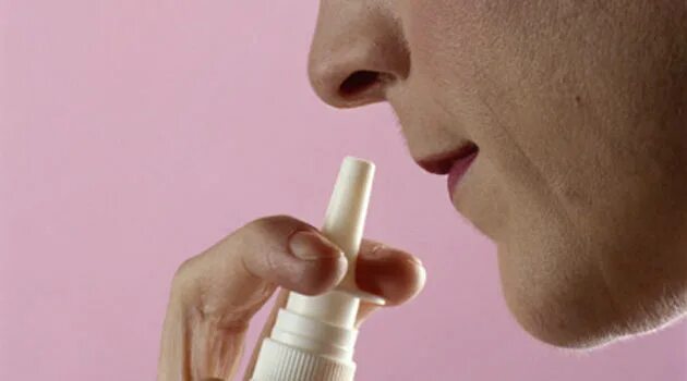 Запах в носу причины у мужчин. Фото запах носом. Металлический запах в носу.