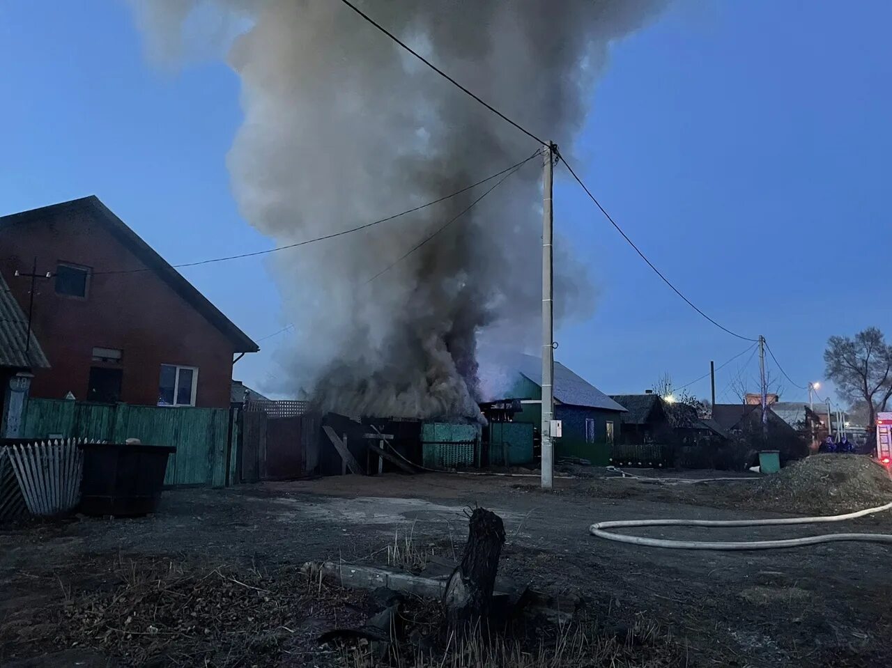 Пожары в Хакасии. Пожар в Абакане сейчас. Пожар в Хакасии 12 апреля 2015. Пожар в Абакане вчера. Что произошло в абакане сегодня