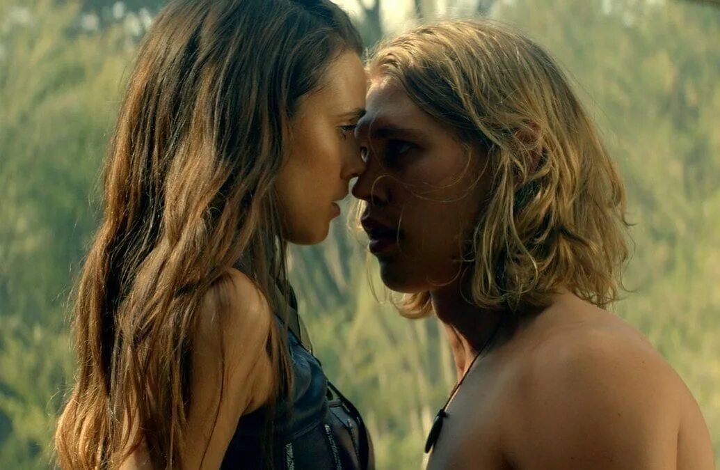 Тысяча поцелуев которые невозможно забыть поппи и руне. Тысяча незабываемых поцелуев книга. Поппи и руне. Эмма робертс и алекс петтифер. Поппи и руне.