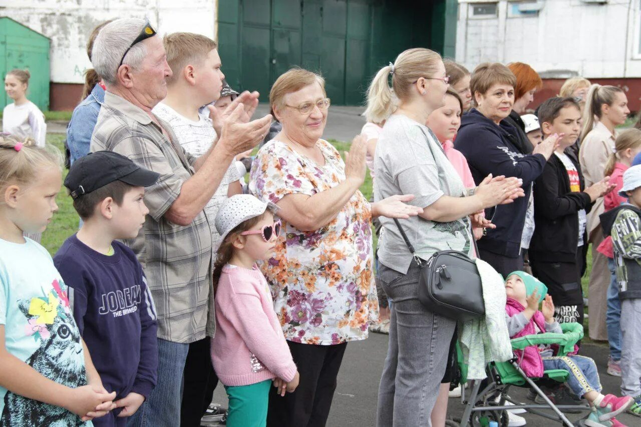 Школа на Ленинградской в Кемерово. Школа Сибдепо. Дети из Донбасса в приехали в лагерь Ленинградской области. Вести школа Новокузнецк 15.07.2022. Какие новости сегодня в городе